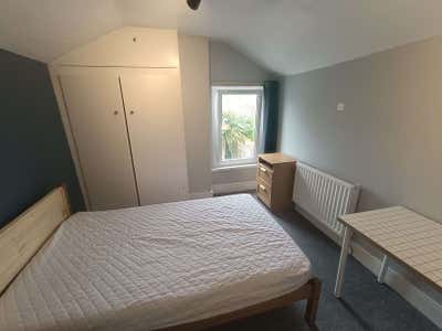 Room to rent Adamsdown. Main Photo