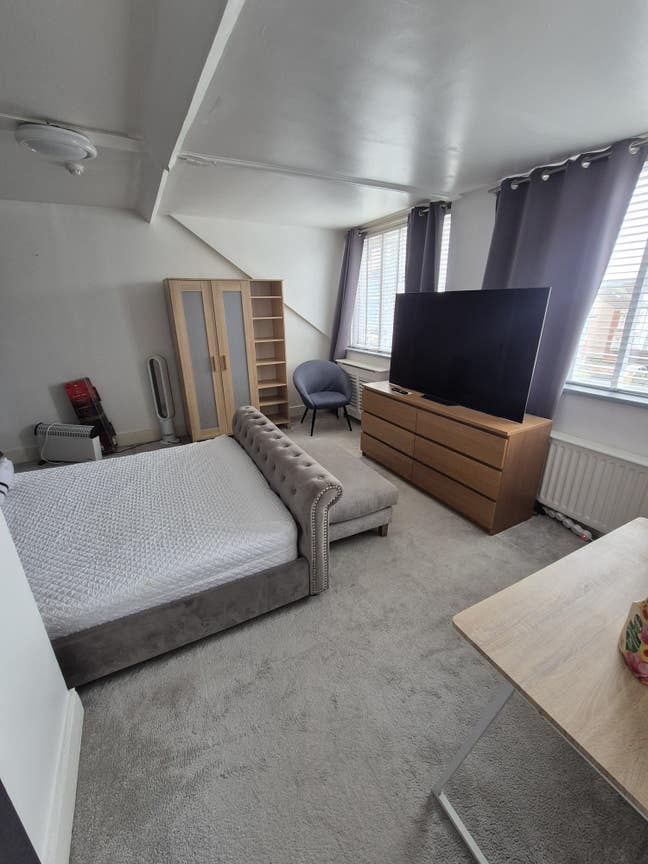 Large double single occupancy  Main Photo