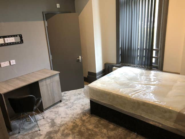 En-Suite Student Room with Shared Kitchen Main Photo