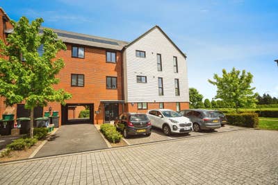 Flat available  - Leybourne - August Main Photo