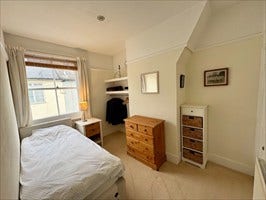 Single room in charming 2 bed terraced house  Main Photo