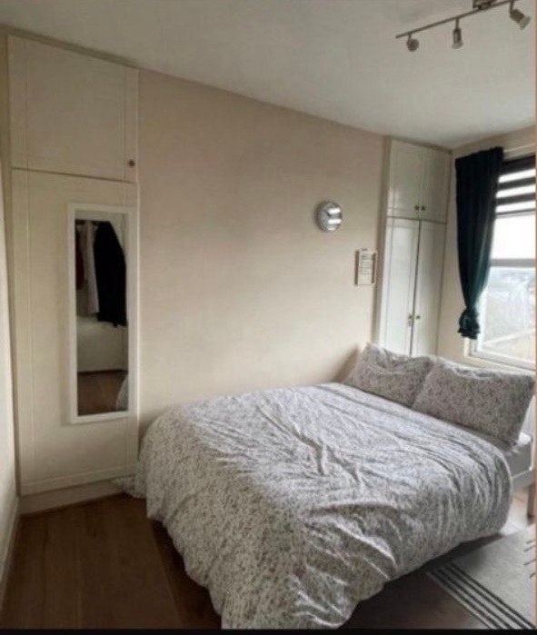 Spacious Double bed room  Main Photo