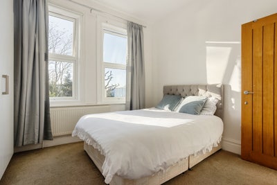 Spacious Double Bedroom In Lovely Home!  Main Photo
