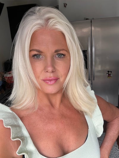 52 year old Female seeks a double room Main Photo