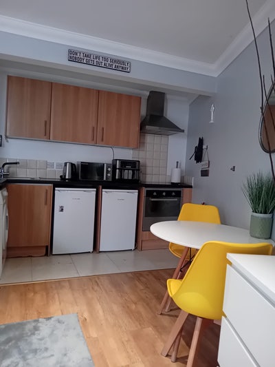 Self contained studio in Croydon, includes bills Main Photo