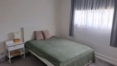Double room to rent in SW20 Main Photo