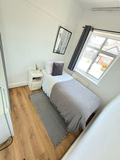 🛌 ✨ Single Room to Let in - Arnos Grove Main Photo