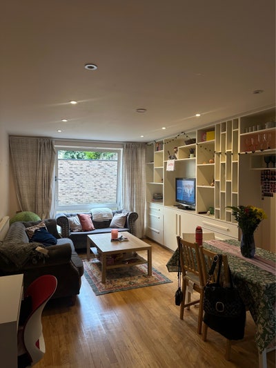 Room available in lovely 3-bed flat in Stockwell!  Main Photo