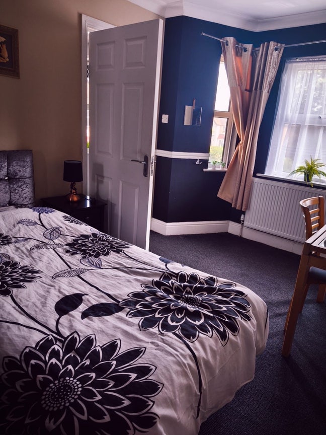 Rooms in Burton on Trent (15Min to Derby) Main Photo