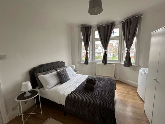 Bedrooms to Rent - N17 Main Photo