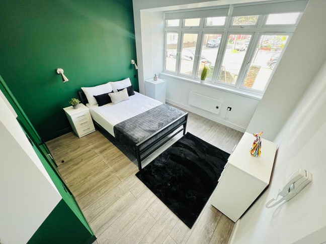 ✨ 🛏️ Ensuite Room to Let in Streatham Main Photo