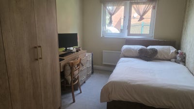 Bright Double Room in a Clean & Peaceful Home – St Main Photo
