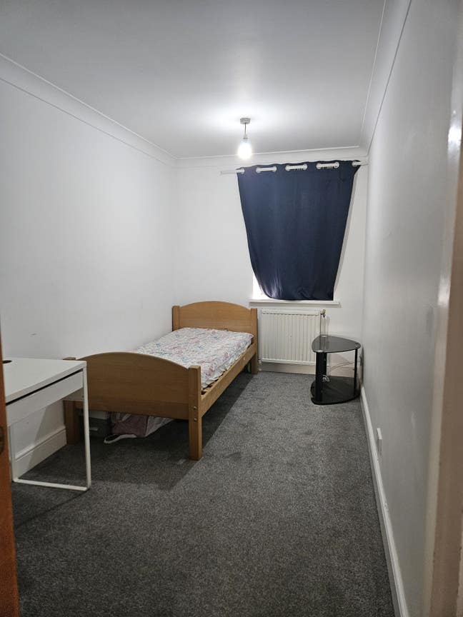 One single room for rent Main Photo