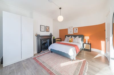 Large Room less than 10 Minutes from the tube Main Photo