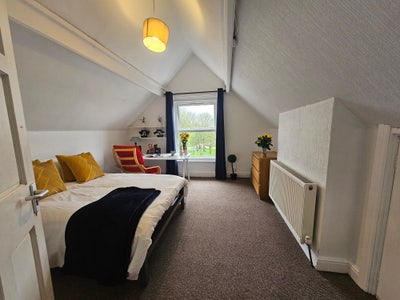 Stunning Spacious Double Room inc. WiFi/Bills! Main Photo