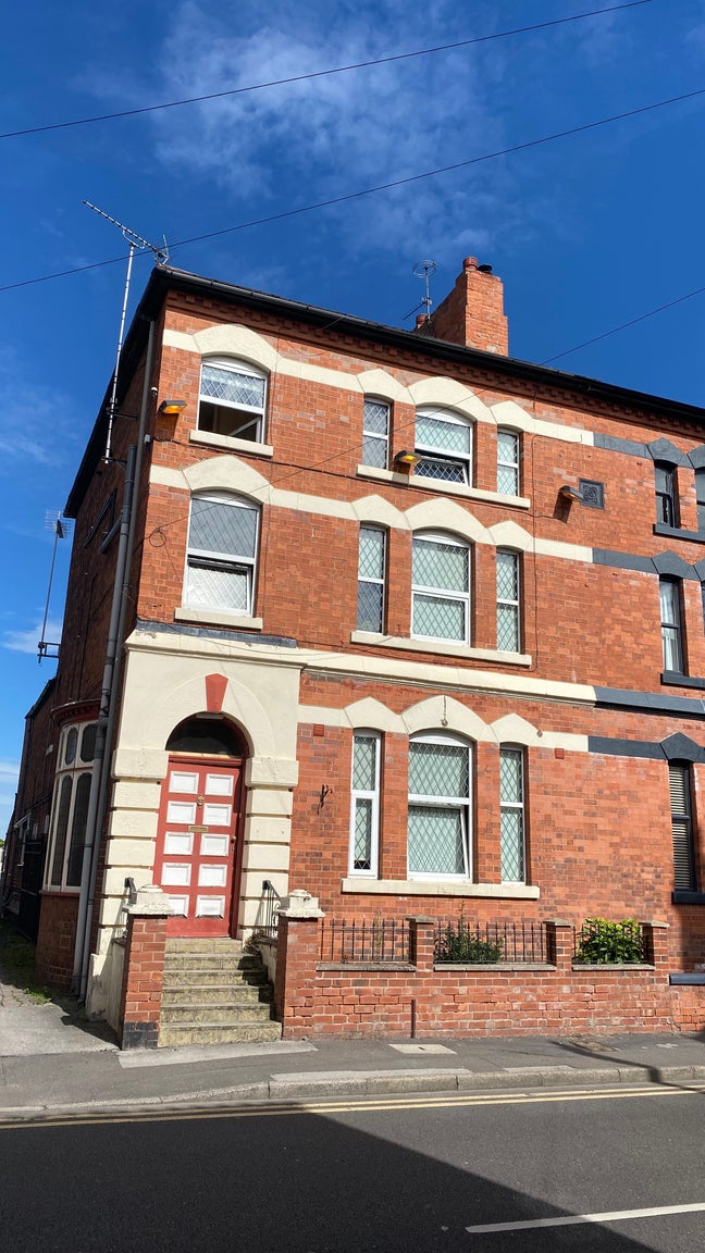 Two Rooms Available for Rent, Worksop Main Photo