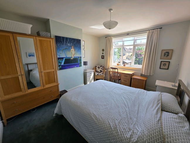 Sunny Double room for Mon to Fri professional  Main Photo