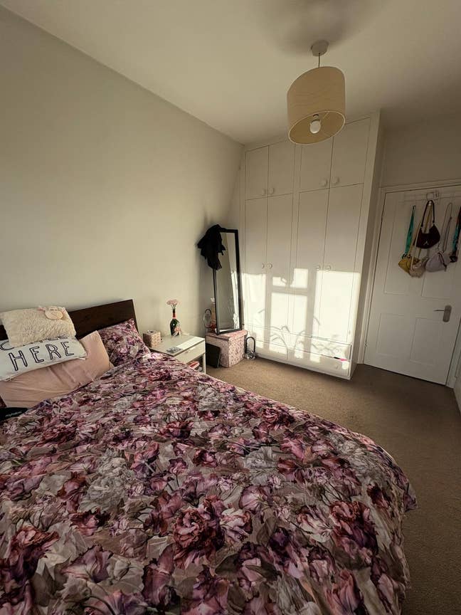 Double room available in Fulham Main Photo