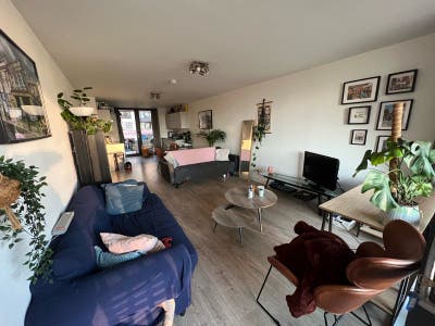 Modern Double Room in E15 Stratford East Village Main Photo