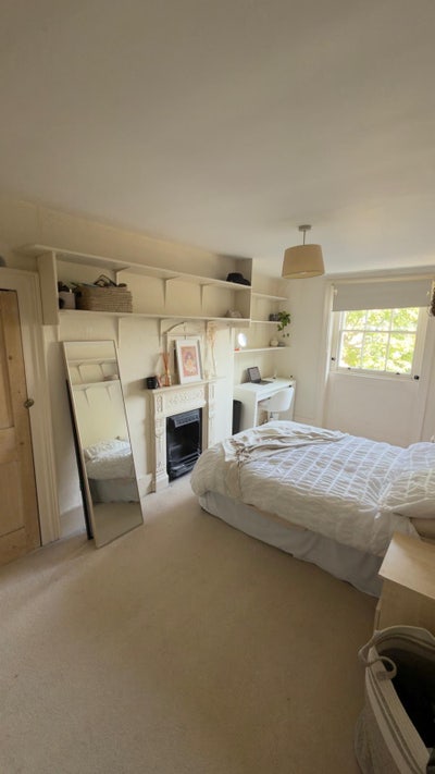 Large double room available in Clapham Old Town Main Photo