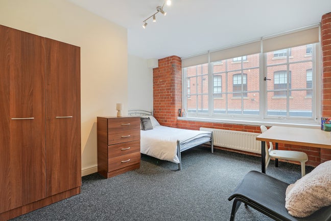 Rooms To Rent In Large 8 Bed City Centre Apartment Main Photo
