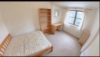 Spacious double room in Bethnal Green e2 Main Photo