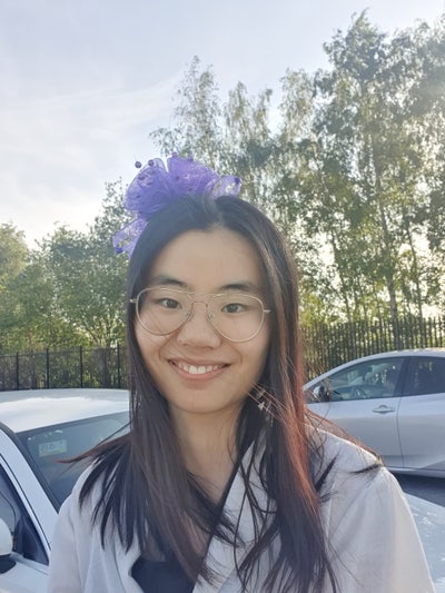 Professional Female seeks a single or double room Main Photo