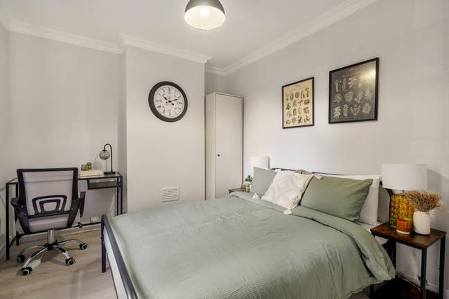 Furnished Room | Hanwell | Bills Inc | No Deposit Main Photo