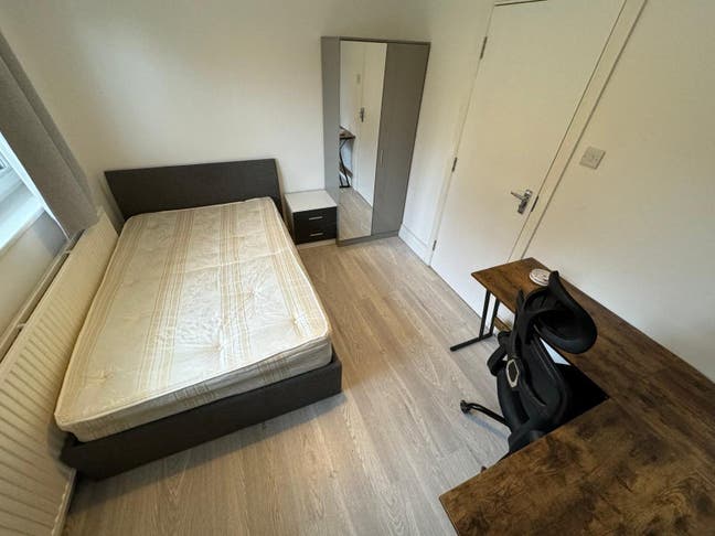  1 Great En-Suite 12Min Walk from Canary Wharf Main Photo