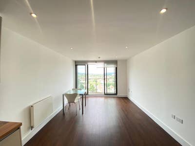 Modern Two Bedroom Apartment  Main Photo
