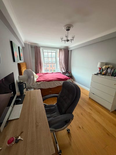 Large bedroom in central London Main Photo