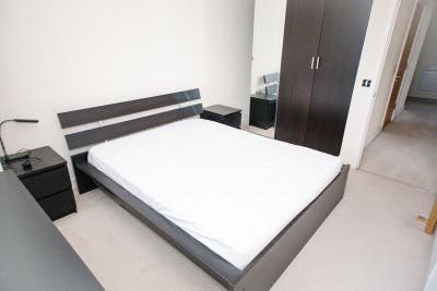 1 Double Room in Canary Wharf Now !  Main Photo