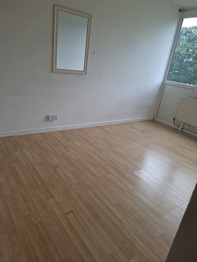 Room to rent  Main Photo