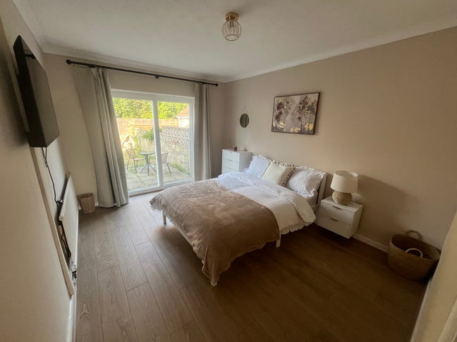 Newly Renovated Rooms | Close to Bristol!✨  Main Photo