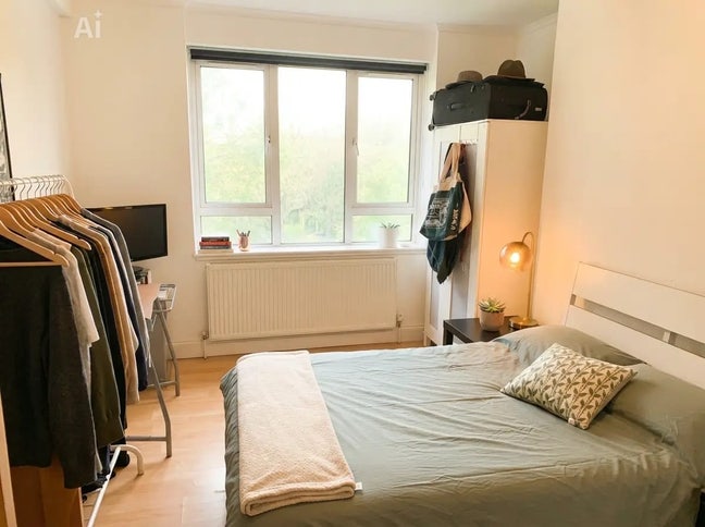 Lovely Double Room in St John’s Wood  Main Photo