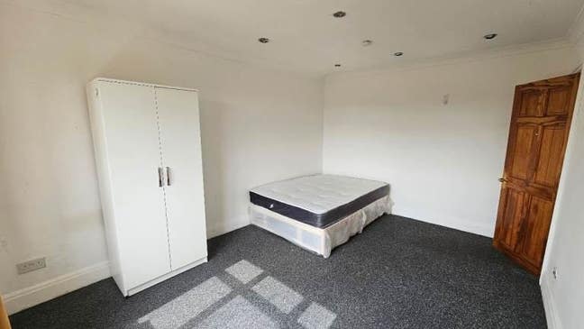 Two Double Rooms In a Same House Main Photo