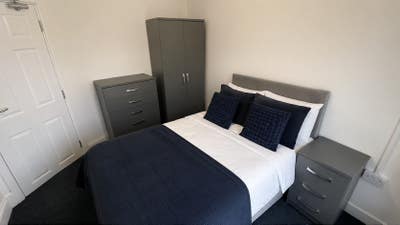Modern En-Suite Room,  Market Place, Mansfield Main Photo