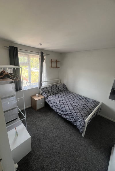 Double room available immediately &pound;700 bills inc Main Photo
