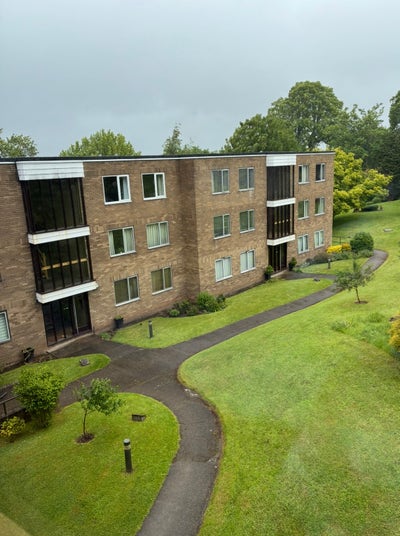Bedroom AND private lounge near the Downs Main Photo
