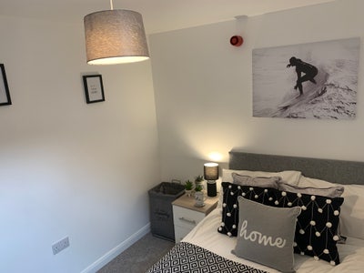A Smarter Way to House Share!Next to Train Station Main Photo