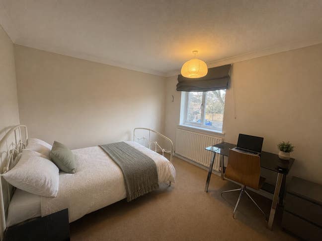 Double Room – Pakenham Close, CB4 Main Photo