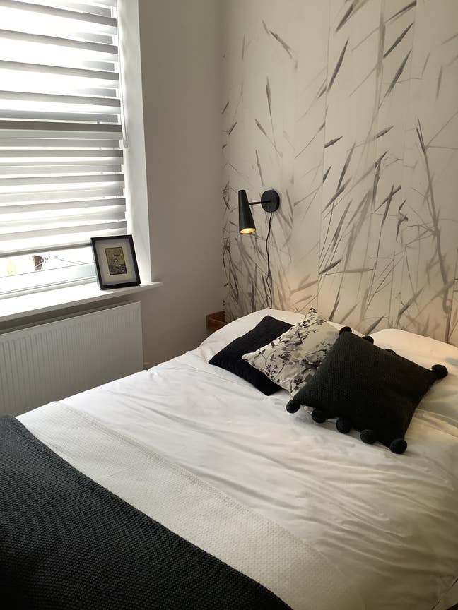 Mid week double room/ en suite 3-4 nights  Main Photo