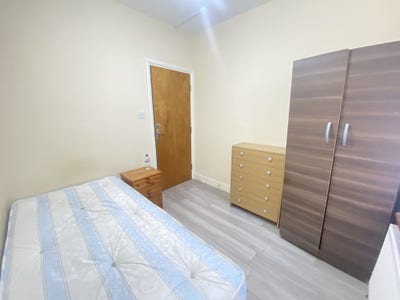 IG3- Single Room (All Bills and WiFi Included) Main Photo