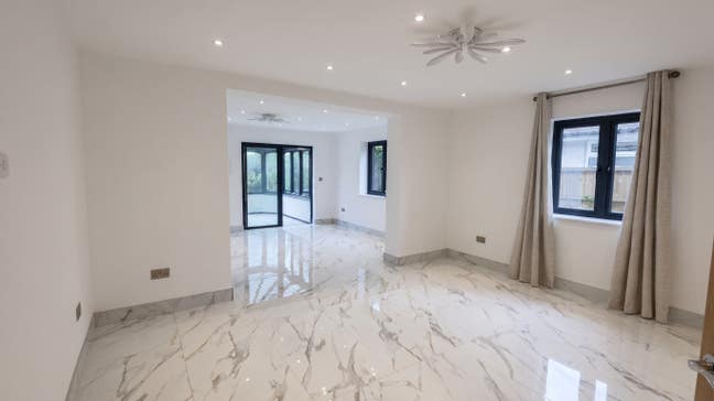 Newly-Renovated 3-Bedroom Shared Bungalow in SL1 Main Photo
