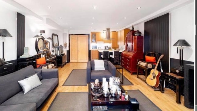 Cozy, bright room in Camden! Main Photo