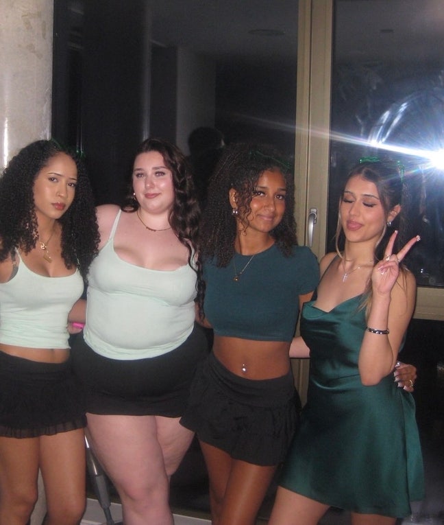 Looking for one more girl to join our house! Main Photo