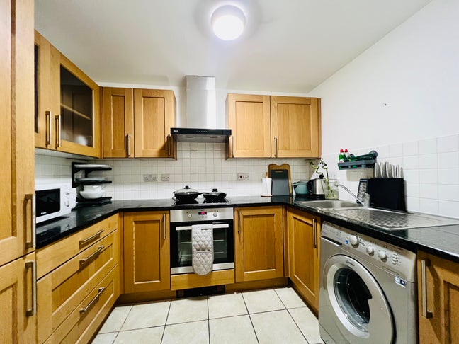  Double Rooms Available – Canary Wharf, E143GA Main Photo