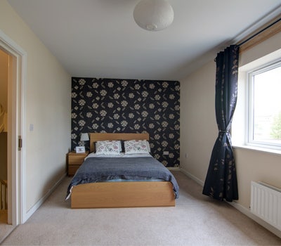 Very Large Double en suite room  Main Photo