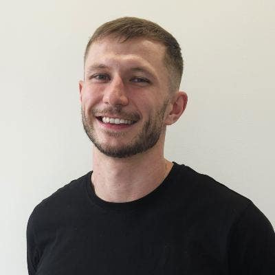 Looking for room in flat share or buddy up Main Photo