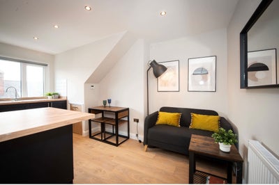 1 bedroom in a 2 bedroom flat available  Main Photo